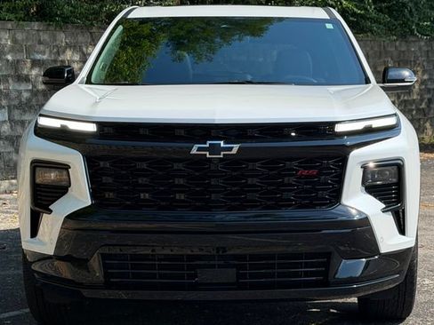 Used 2024 Chevrolet Traverse RS w/ LPO, Floor Liner Package AWD/4WD image 13