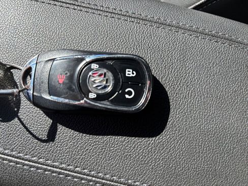 Used 2025 Buick Encore GX Preferred image 23