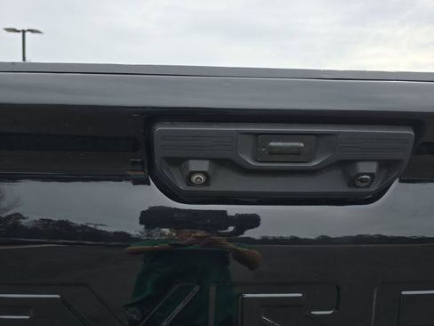 Used 2021 Chevrolet Silverado 2500 LTZ w/ Z71 Chrome Sport Edition image 17