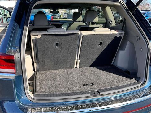 Used 2022 Volkswagen Atlas SEL R-Line image 4