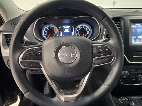 Used 2019 Jeep Cherokee Latitude Plus image 30