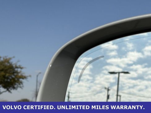 Certified 2024 Volvo XC90 B6 Ultimate w/ Lounge Package image 11