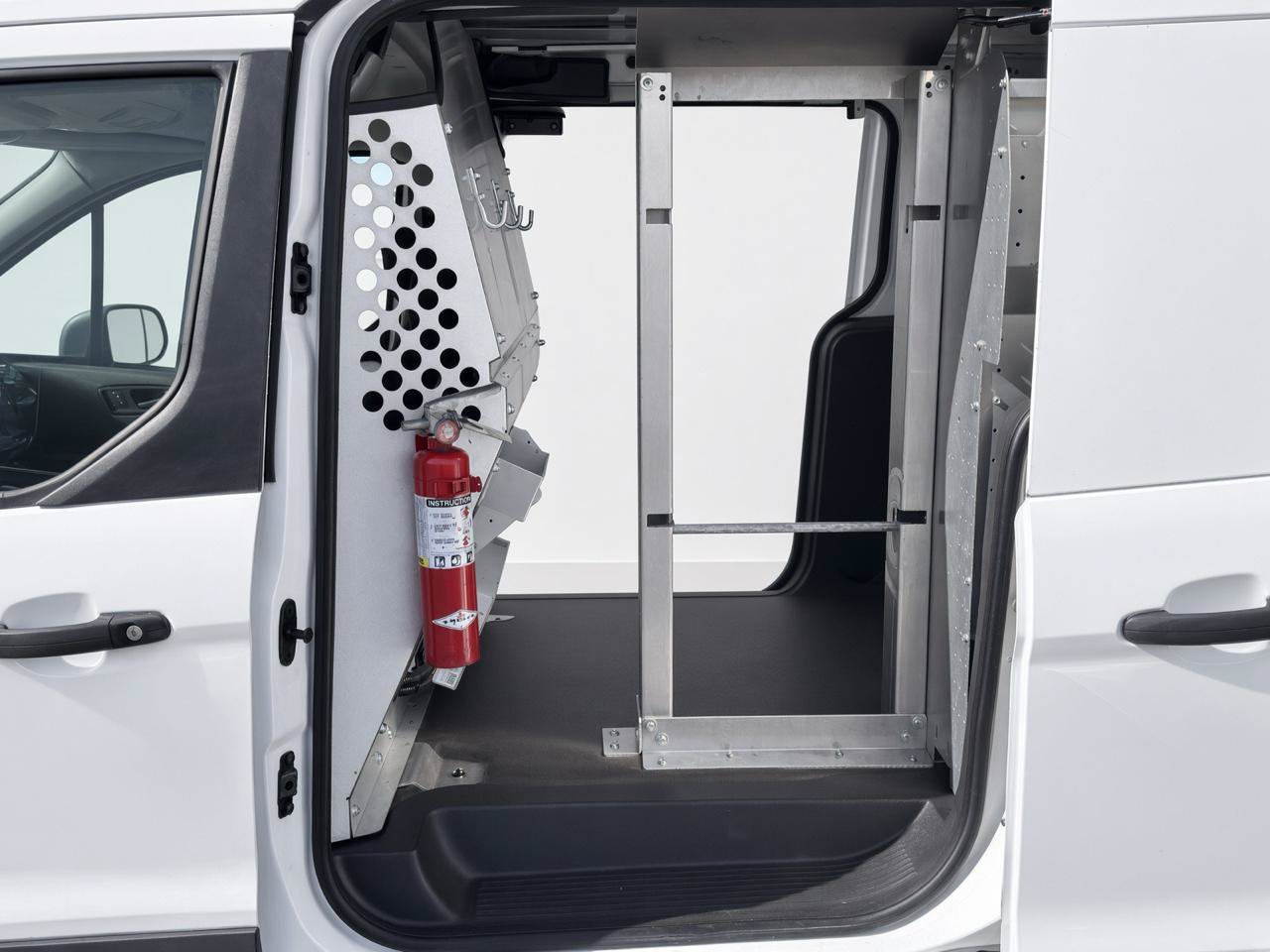 Used 2015 Ford Transit Connect XL FWD image 3
