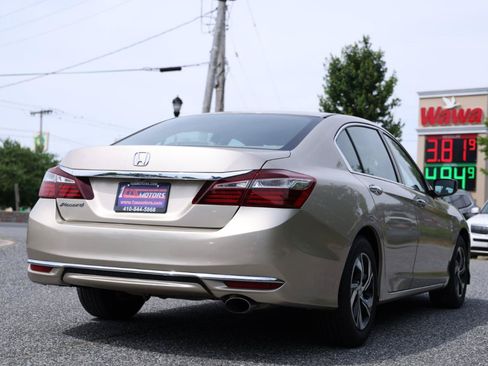Used 2017 Honda Accord LX image 10