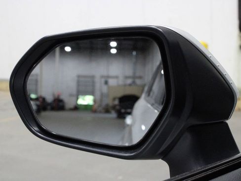 Used 2021 Toyota Corolla SE image 36