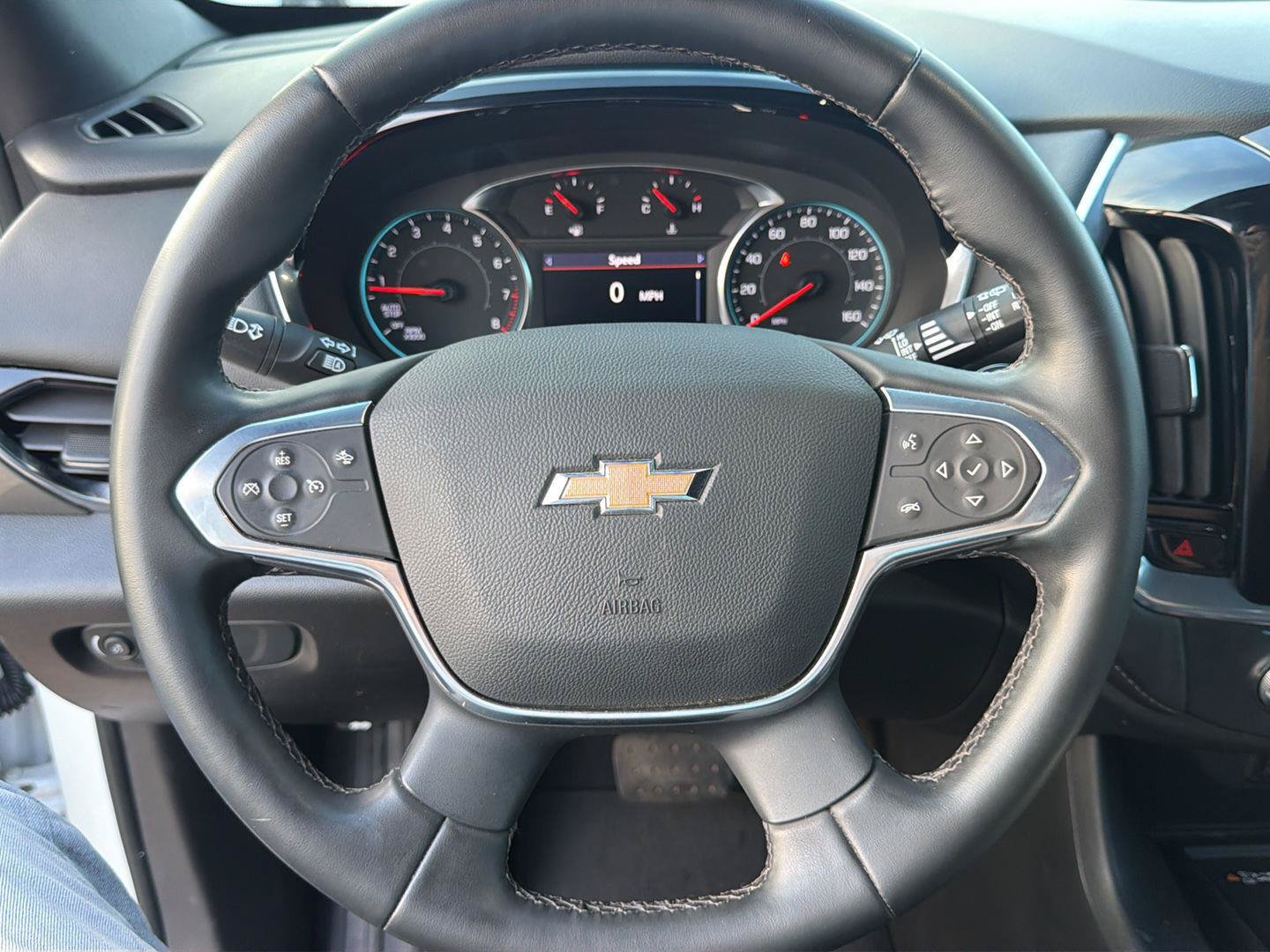 Used 2023 Chevrolet Traverse LT FWD image 22