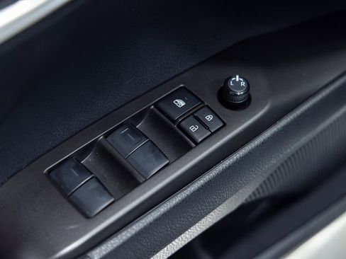 Used 2023 Toyota Camry SE image 12