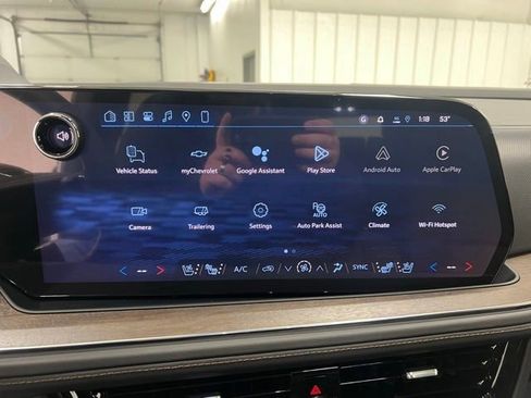 New 2026 Chevrolet Suburban High Country AWD/4WD image 9