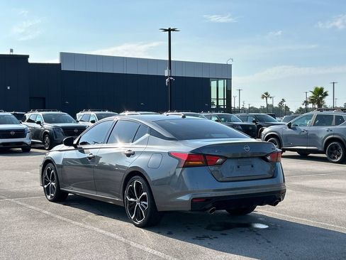 Used 2024 Nissan Altima 2.5 SR FWD image 3