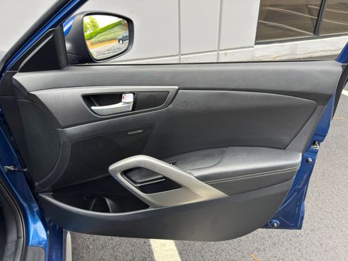 Used 2016 Hyundai Veloster Turbo FWD image 35