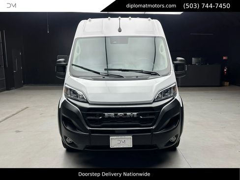 Used 2025 RAM ProMaster 2500 w/ Convenience Group image 10