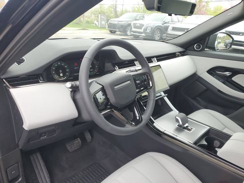 Used 2026 Land Rover Range Rover Evoque S AWD/4WD image 13