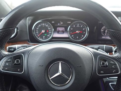 Used 2022 Mercedes-Benz E 350 4MATIC Sedan image 29