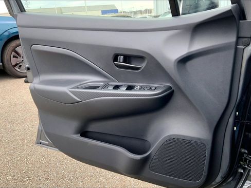 New 2025 Nissan Versa S image 20