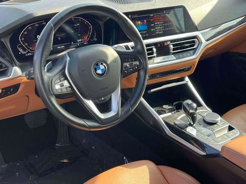Used 2021 BMW 430i Convertible image 2