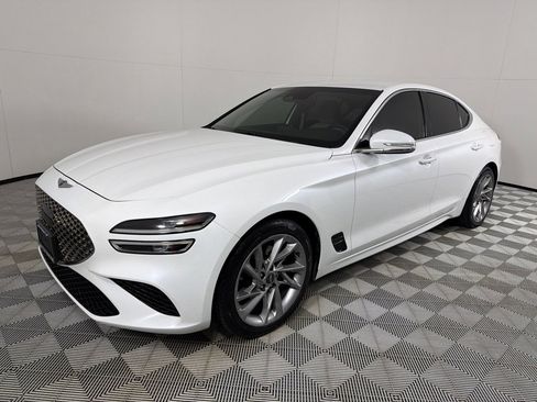 Used 2022 Genesis G70 2.0T RWD image 9