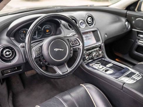 Used 2011 Jaguar XJ L RWD image 9