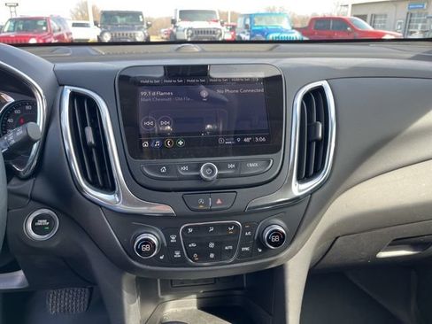 Used 2023 Chevrolet Equinox LT FWD image 15