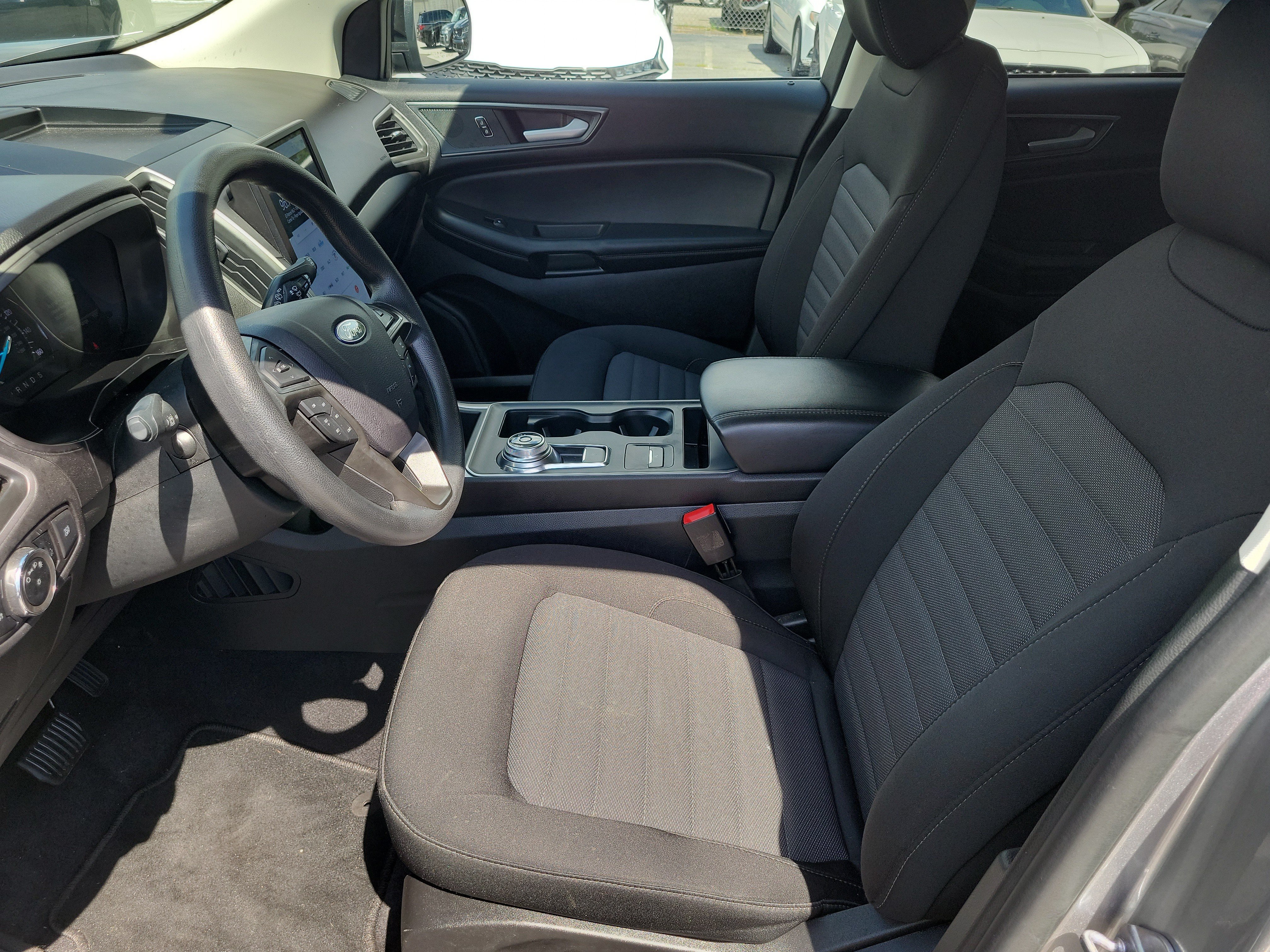 Used 2024 Ford Edge SE w/ Black Appearance Package AWD/4WD image 15