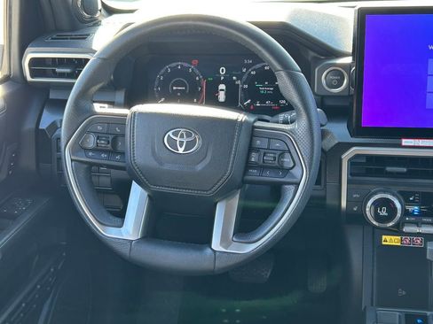Certified 2025 Toyota 4Runner Limited AWD/4WD image 44