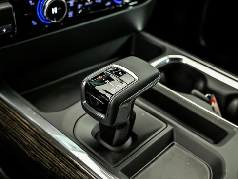 New 2026 GMC Sierra 1500 Elevation w/ Elevation Premium Package AWD/4WD image 18