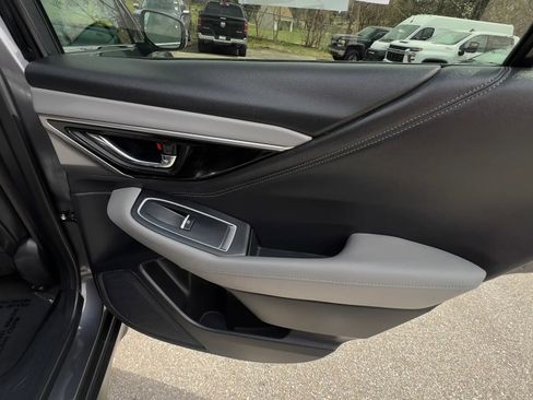 Used 2020 Subaru Outback Limited image 27