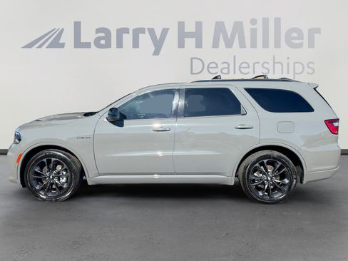 Used 2025 Dodge Durango R/T w/ Blacktop Package AWD/4WD image 2