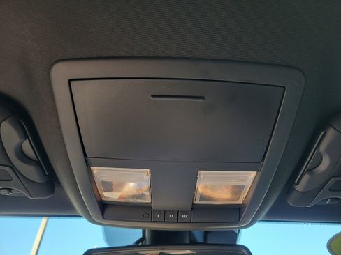 Used 2015 Dodge Challenger SXT Plus image 28