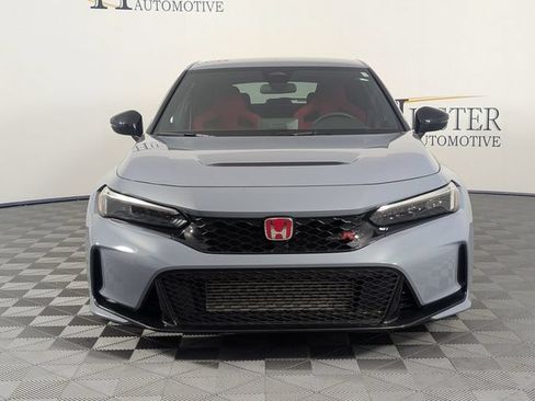 Used 2025 Honda Civic Type R image 3