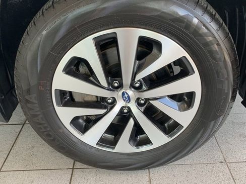 Certified 2025 Subaru Outback Premium AWD/4WD image 17
