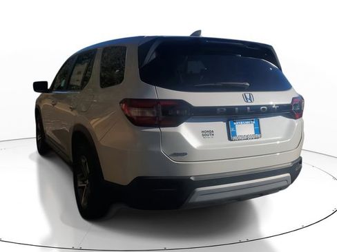 New 2025 Honda Pilot EX-L image 4
