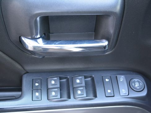 Used 2018 Chevrolet Silverado 1500 LT image 28