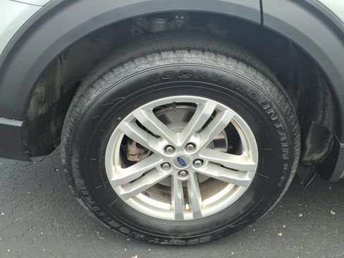 Certified 2021 Ford Explorer XLT w/ Equipment Group 202A AWD/4WD image 7