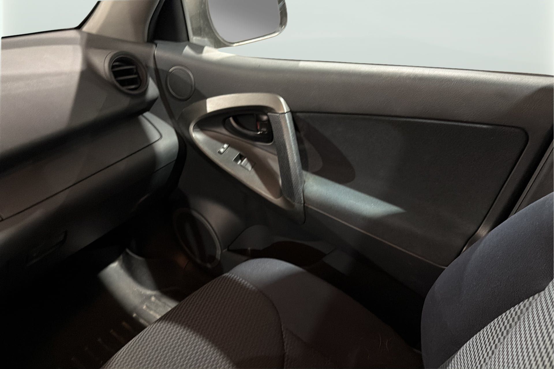 Used 2012 Toyota RAV4 Sport w/ Enhancement Value Pkg FWD image 17