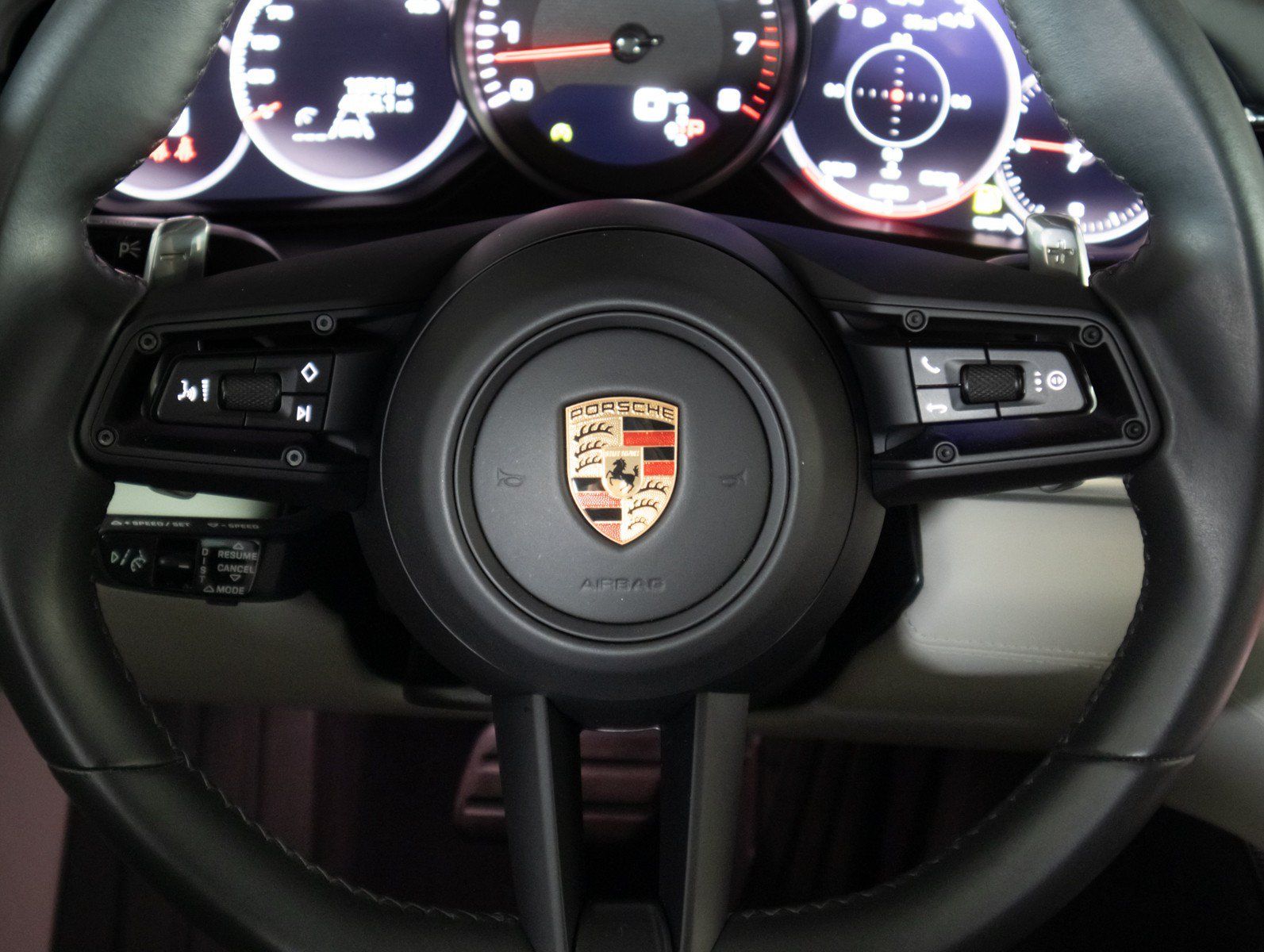 Certified 2023 Porsche Panamera 4 w/ Premium Package AWD/4WD image 16