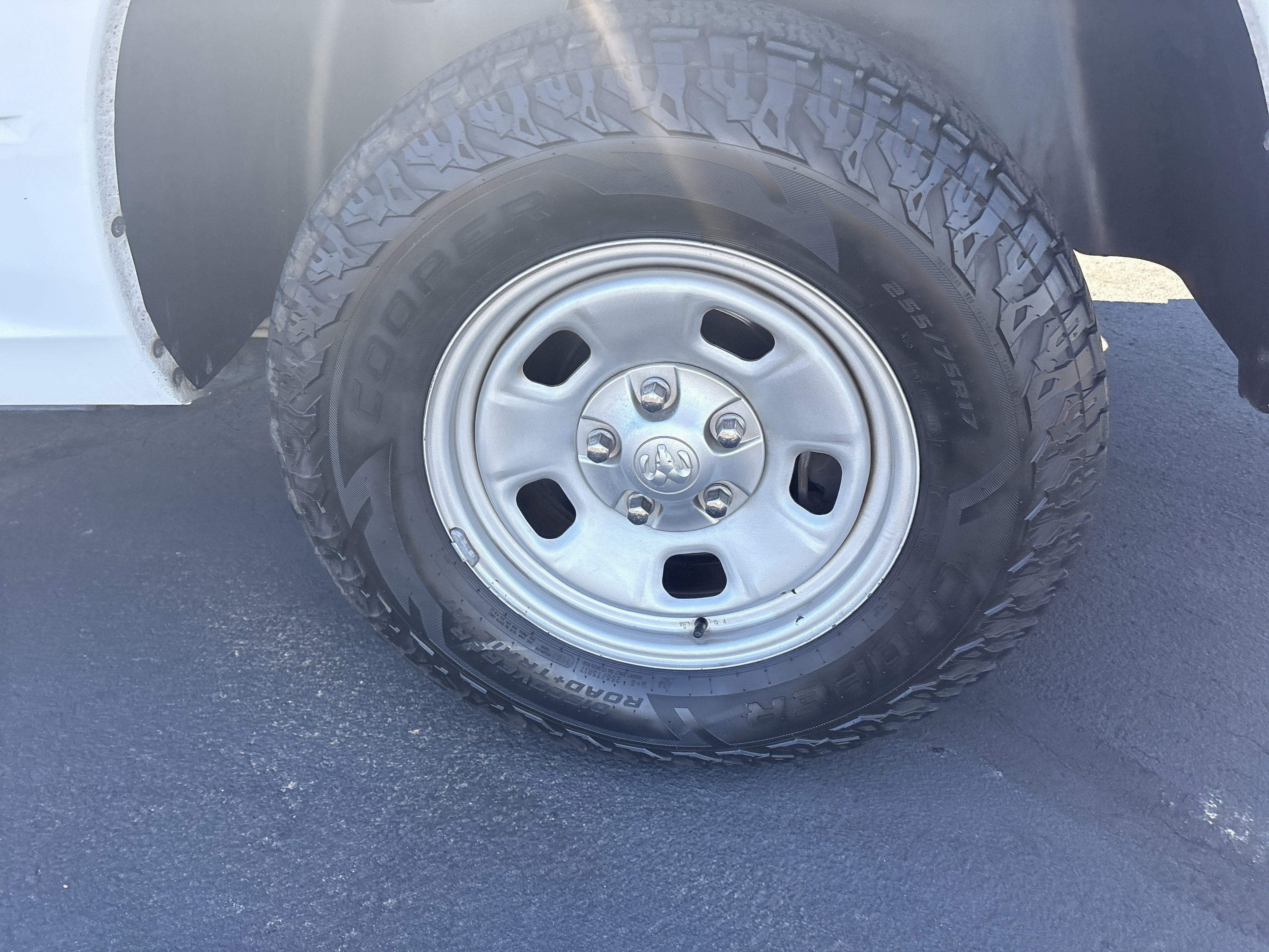 Used 2015 RAM 1500 Express RWD image 12