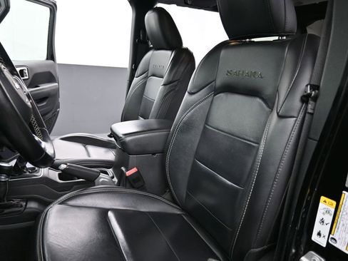 Used 2020 Jeep Wrangler Unlimited Sahara w/ LED Lighting Group image 10