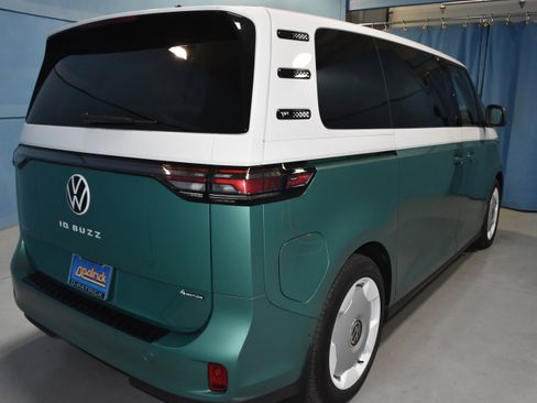 New 2025 Volkswagen ID. Buzz 1st Edition image 23