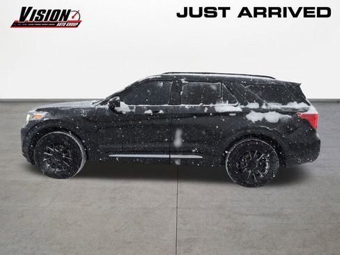 Used 2022 Ford Explorer XLT w/ Equipment Group 202A image 8