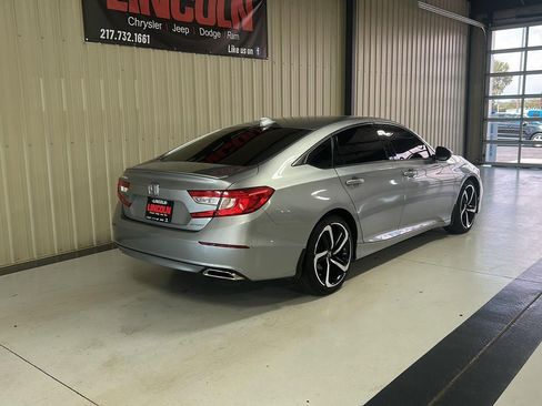 Used 2019 Honda Accord Sport image 6