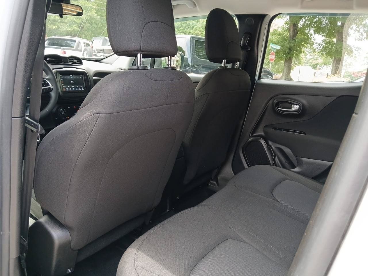 Used 2021 Jeep Renegade Sport FWD image 12