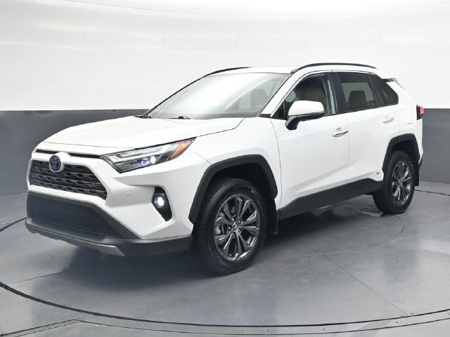 Used 2024 Toyota RAV4 Limited AWD/4WD image 9