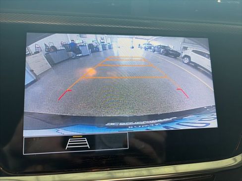 Used 2023 Buick Encore GX Select w/ Sport Touring Package image 9