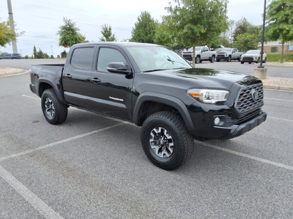 Used 2020 Toyota Tacoma TRD Off-Road w/ TRD Premium Off Road Package AWD/4WD image 3