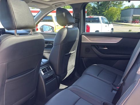 Used 2025 MAZDA CX-70 Plug-In Hybrid w/ Premium Pkg image 24