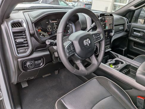 Used 2025 RAM 2500 Laramie image 15