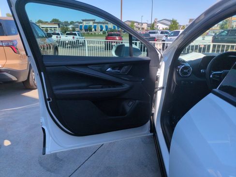 Used 2024 Chevrolet Blazer EV LT AWD/4WD image 10