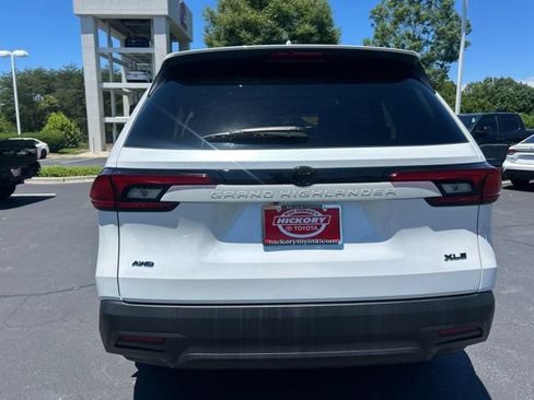 Used 2026 Toyota Grand Highlander AWD image 8
