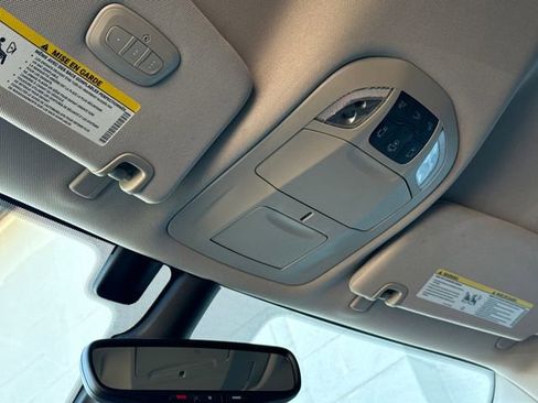 Used 2019 Chrysler Pacifica Touring-L Plus w/ Advanced Safetytec Group FWD image 35