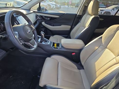 Certified 2022 Subaru Outback Limited image 9